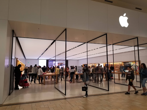 Shopping Mall «Smith Haven Mall», reviews and photos, 313 Smith Haven Mall, Lake Grove, NY 11755, USA