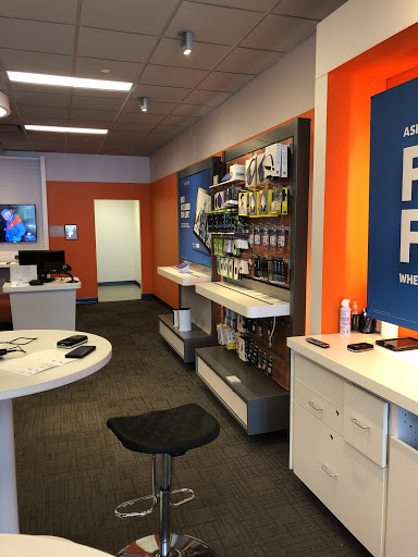 Cell Phone Store «AT&T Authorized Retailer», reviews and photos, 55 McHenry Rd, Buffalo Grove, IL 60089, USA