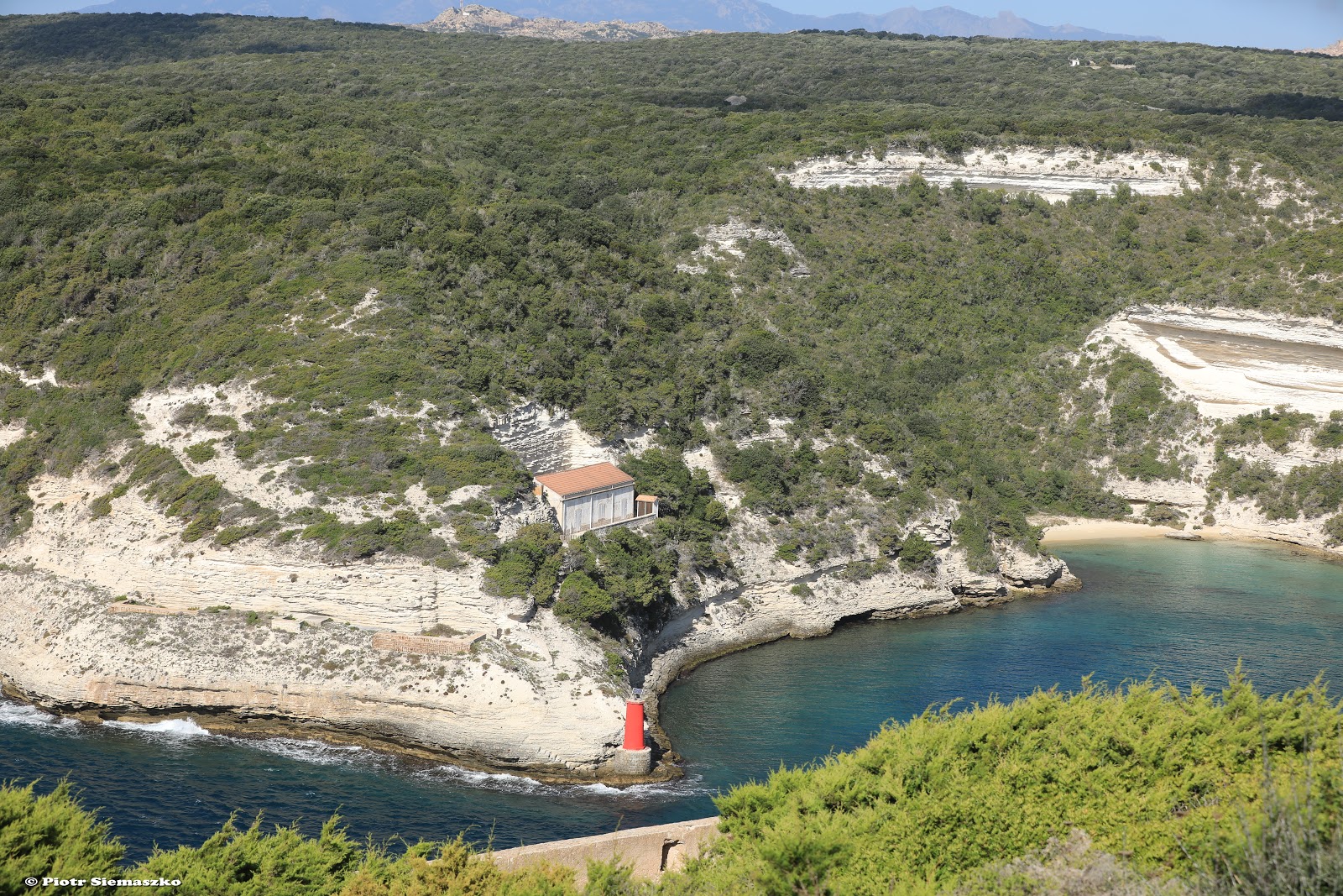 Photo de Plage de l'Arinella et ses beaux paysages