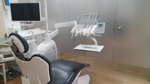 Clínica Dental Dr. Mestres Sant Feliu en Sant Feliu de Llobregat