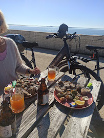 Plats et boissons du Restaurant de fruits de mer L'Ambiance Cabane à Yves - n°13