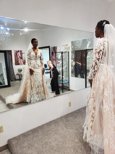 Bridal Shop «Alan Evans Bridal», reviews and photos, 512 Center Ave, Moorhead, MN 56560, USA