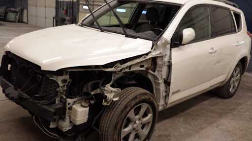 Auto Body Shop «Maaco Collision Repair & Auto Painting», reviews and photos, 252 Commonwealth Dr, Carol Stream, IL 60188, USA