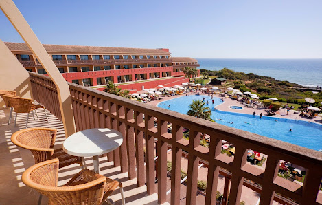 Hotel ILUNION Calas de Conil Urb. Cabo Roche, s/n, 11140 Conil de la Frontera, Cádiz, España