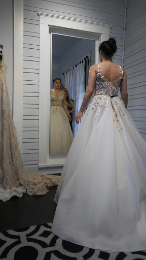 Bridal Shop «Blush Bridal Lounge», reviews and photos, 1815 W 35th St, Austin, TX 78703, USA