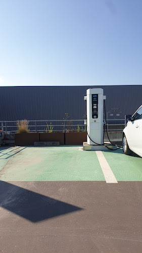 Borne de recharge de véhicules électriques Auchan Charging Station Chauconin-Neufmontiers