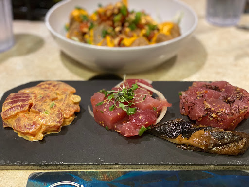 Restaurants eat paella Honolulu