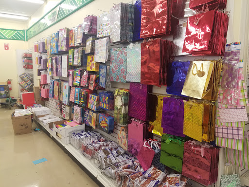 Dollar Store «Dollar Tree», reviews and photos, 8287 N Springboro Pike, Miamisburg, OH 45342, USA