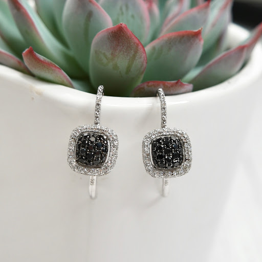 Jewelry Store «PERSONA JEWELRY», reviews and photos, 62 Charles St, Boston, MA 02114, USA