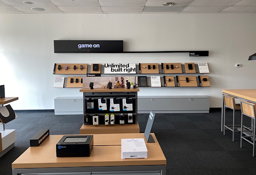 Cell Phone Store «Verizon Authorized Retailer, TCC», reviews and photos, 1040 IN-229 a, Batesville, IN 47006, USA