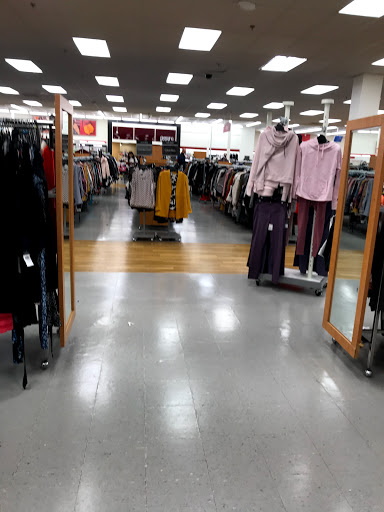 Department Store «T.J. Maxx», reviews and photos, 7250 W Dempster St, Morton Grove, IL 60053, USA