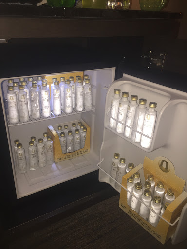 Liquor Store «Myrtle Beach Liquor», reviews and photos, 2010 N Kings Hwy suite A, Myrtle Beach, SC 29577, USA