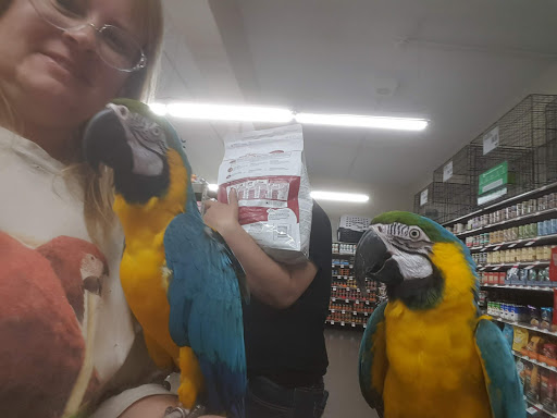 Pet Supply Store «Pet Supplies Plus», reviews and photos, 1791 W Columbia Ave, Battle Creek, MI 49015, USA