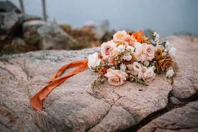 Nika Helgeson Photo | Saskatoon Wedding Photographer
