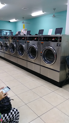 Laundromat «Bluewater Laundromat», reviews and photos, 104 W Corral St, South Padre Island, TX 78597, USA