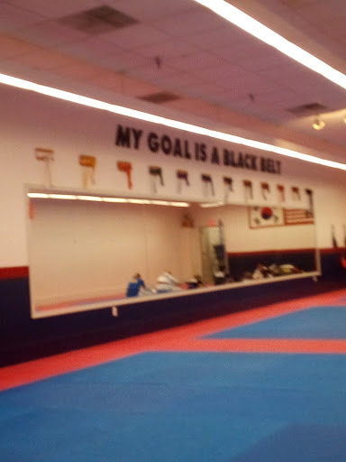 Shopping Mall «The Shops at Hilltop», reviews and photos, 1604 Hilltop West Shopping Center, Virginia Beach, VA 23451, USA