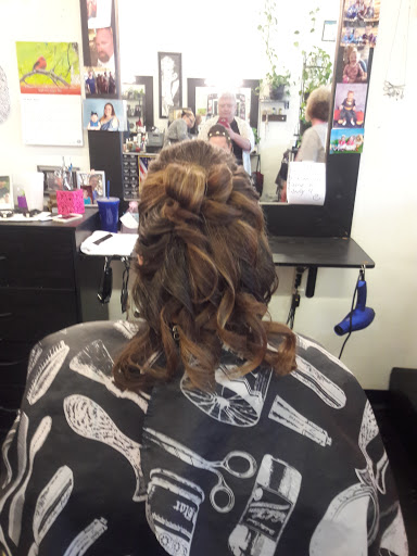 Beauty Salon «Jamie Kinz Family Hair Salon», reviews and photos, 301 N Main St, Noble, OK 73068, USA