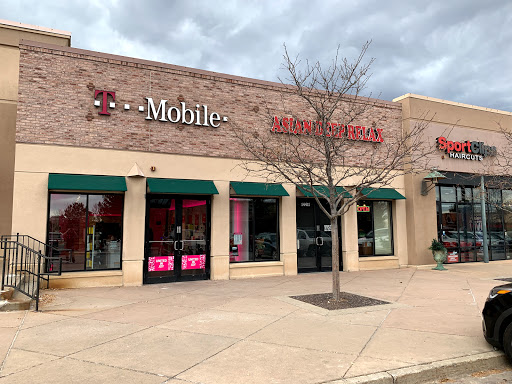 Cell Phone Store «T-Mobile», reviews and photos, 14413 W Colfax Ave C, Lakewood, CO 80401, USA