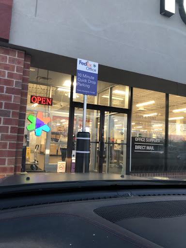 Print Shop «FedEx Office Print & Ship Center», reviews and photos, 205 W Rand Rd, Arlington Heights, IL 60004, USA