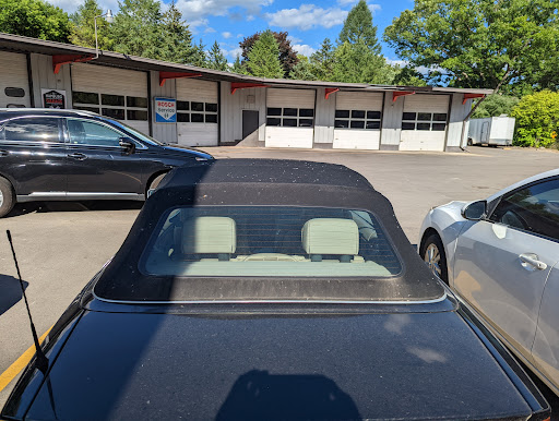 Auto Repair Shop «The Hamburg Garage», reviews and photos, 11179 Hamburg Rd, Whitmore Lake, MI 48189, USA