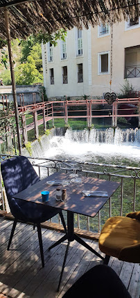 Atmosphère du Restaurant La Vanne Marel à Fontaine-de-Vaucluse - n°2