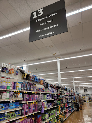 Supermarket «Super Stop & Shop», reviews and photos, 533 E Main St, Bay Shore, NY 11706, USA