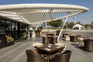 Jones the Grocer Emirates Golf Club image