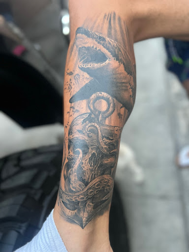 Explore stingray tattoo ideas, creative tattoo ideas in Culver City, available at Art Collector Tattoo