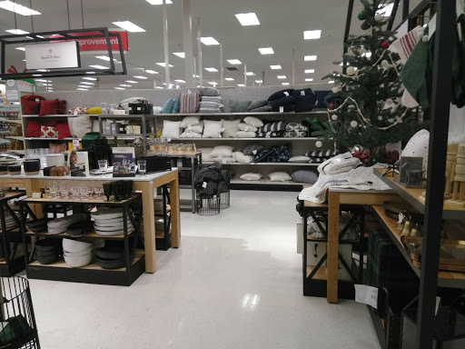 Department Store «Target», reviews and photos, 4711 New Centre Dr, Wilmington, NC 28405, USA