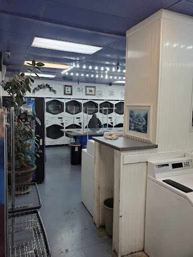 Laundromat «Laundry Heaven», reviews and photos, 5207 Elkhorn Blvd, Sacramento, CA 95842, USA