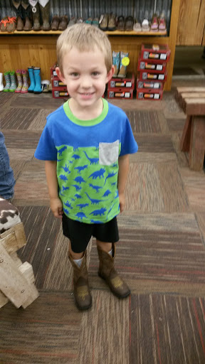 Western Apparel Store «Sacs Western Store», reviews and photos, 125 S Burnside Ave, Gonzales, LA 70737, USA