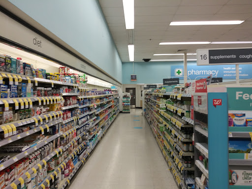 Walgreens, 3325 16th Ave SW, Cedar Rapids, IA 52404, USA, 