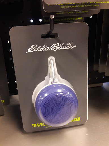 Clothing Store «Eddie Bauer Outlet», reviews and photos, 450 NW 257th Ave #200, Troutdale, OR 97060, USA