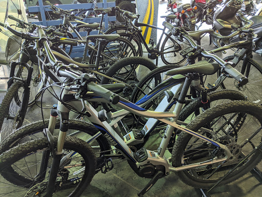 Motorcycle Dealer «Apache Motorcycles Mesa», reviews and photos, 1350 S Clearview Ave, Mesa, AZ 85209, USA