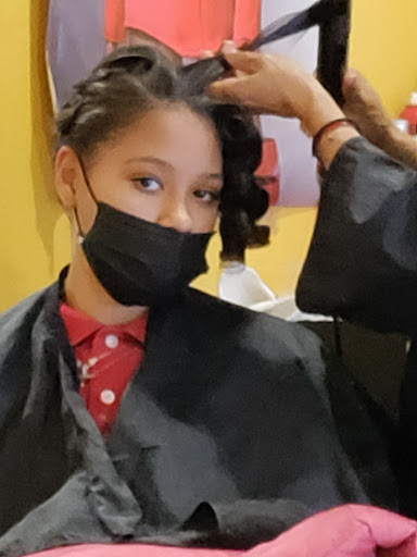 Beauty Salon «Eliza Dominican Beauty Salon», reviews and photos, 1341 Chester Pike, Sharon Hill, PA 19079, USA