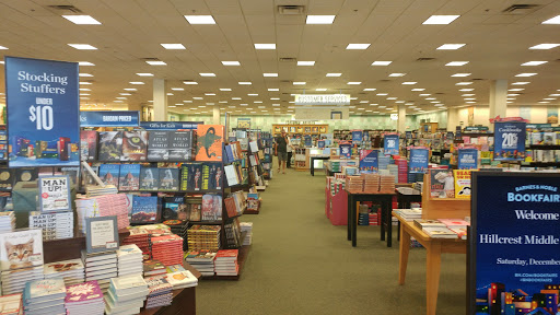 Book Store «Barnes & Noble Booksellers Happy Valley», reviews and photos, 2501 W Happy Valley Rd, Phoenix, AZ 85085, USA