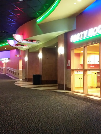 Movie Theater «Regal Cinemas Lancaster Mall 11», reviews and photos, 831 Lancaster Dr NE, Salem, OR 97301, USA