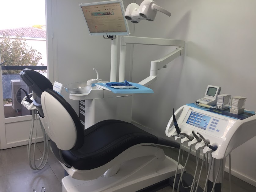dr henry salendres chirurgien dentiste à La Ciotat