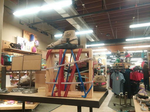 Camping Store «REI», reviews and photos, 3509 Carlin Springs Rd, Falls Church, VA 22041, USA
