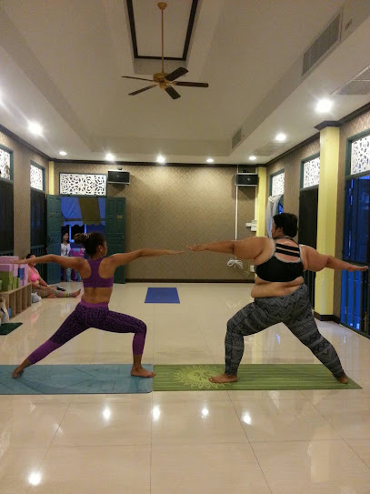 Yogalai yoga rayong studio