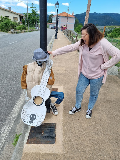 El mundo de los espantapájaros – Arcade de Riba