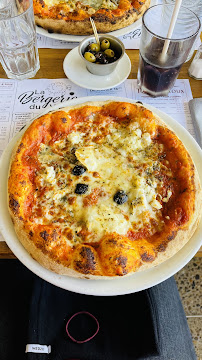 Pizza du Restaurant LA BERGERIE DU VENTOUX à Mormoiron - n°11