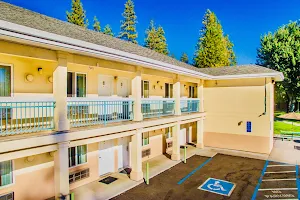 Shasta Pines Motel & Suites image