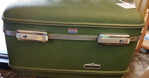 Thrift Store «Hand to Hand Thrift Store», reviews and photos, 785 Terryville Ave, Bristol, CT 06010, USA