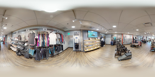 Shoe Store «New Balance - Milwaukee», reviews and photos, 17155 W Bluemound Rd a, Brookfield, WI 53005, USA