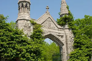 Mount Royal Cemetery image