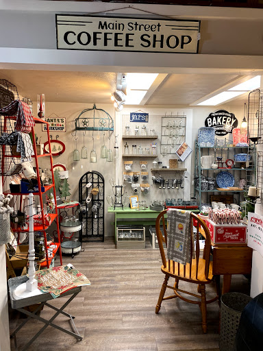 Antique Store «Logan Village Mall», reviews and photos, 977 Logan St, Noblesville, IN 46060, USA