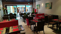 Atmosphère du Restaurant thaï Khon Kaen Restaurant Thaï à Évian-les-Bains - n°3