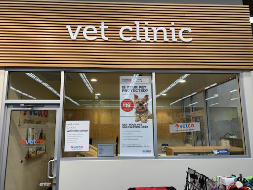 Pet Supply Store «Petco Animal Supplies», reviews and photos, 3452 W Chandler Blvd, Chandler, AZ 85226, USA