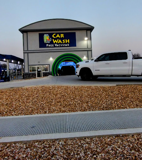 Blue Iguana Car Wash en Springfield
